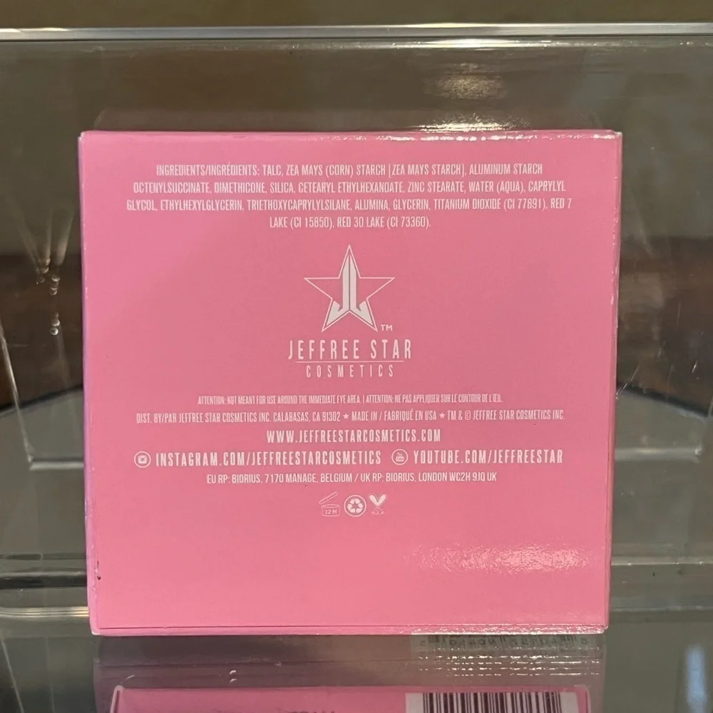 Jeffree Star Eyeshadow, single color, Color is Scene Queen, a red color. NEW!
